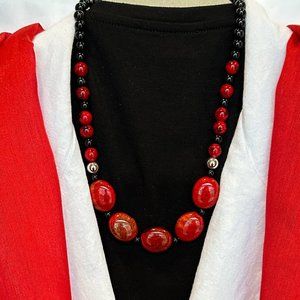 Holiday Radiance Red and Black Necklace with Drop Earrings Set NWT